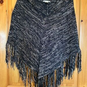 Willow & Clay Black and White Marled Fringe Poncho